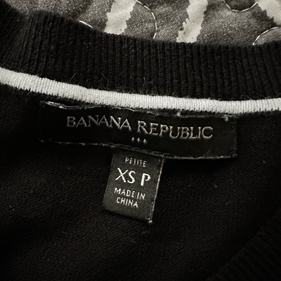 Banana Republic Long Sleeve - Picture 2 of 2